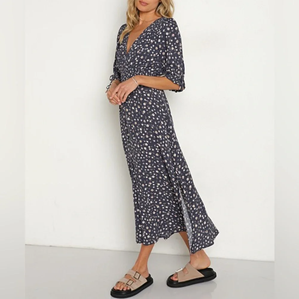 KIVARI Neve Ditsy Floral Navy Midi Maxi Dress